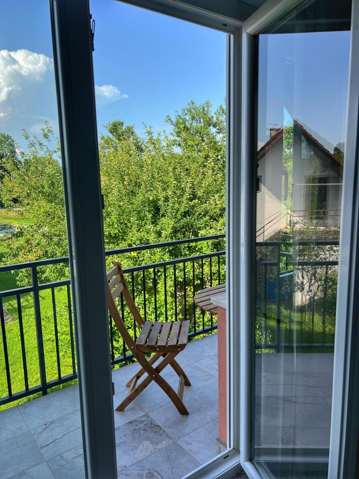 Apartman Cherry Plitvice Lakes Irinovac Εξωτερικό φωτογραφία